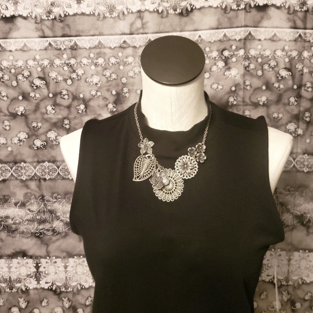 Premiere Design bronze leaf and flower necklace